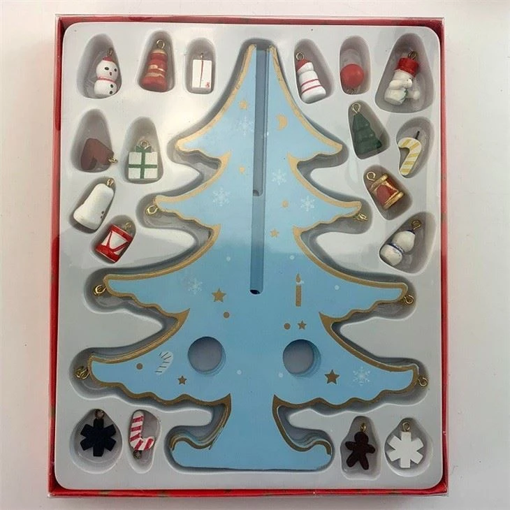 DIY Mini Wooden Christmas Tree