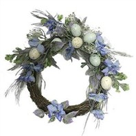 Are there any felt table runners with floral patterns?