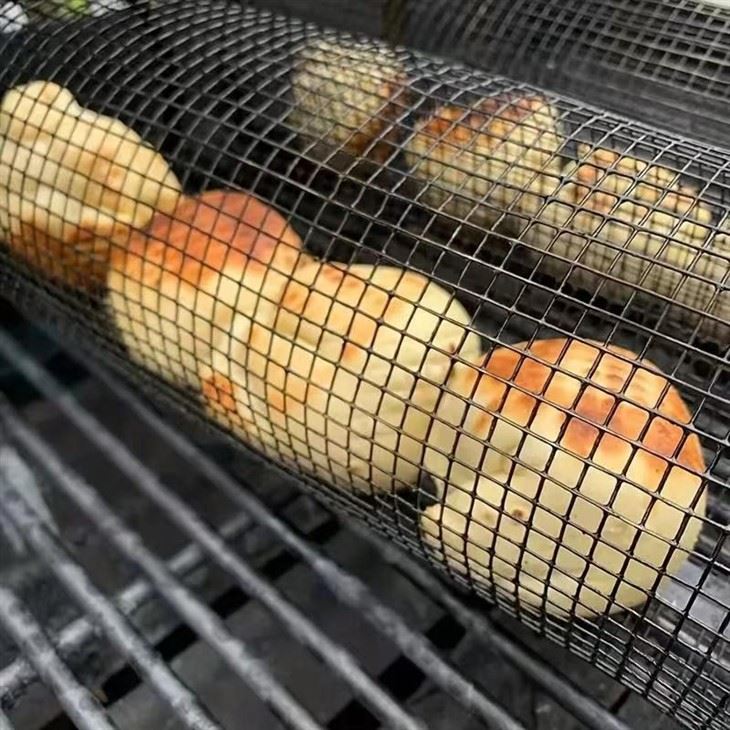 Round Stainless Steel Wire Mesh Cylinder Rolling Grill Basket