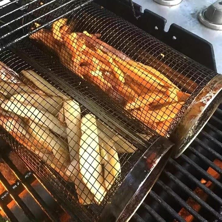 Round Stainless Steel Wire Mesh Cylinder Rolling Grill Basket